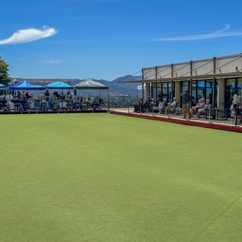 Rogue Valley Manor - Rock concert by the lawn bowling field. - Retirement Homes Near Me - Medford, Oregon