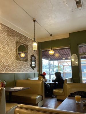 Junior's Cafe by null