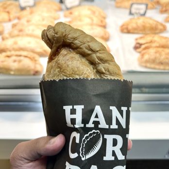 Hanley's Cornish Pasties - Chicken, Leeks and Bacon - British Near Me - Dublin, D Hanley's Cornish Pasties - Chicken, Leeks and Bacon - British Near Me - Dublin, D