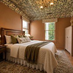 Simpson House Inn - The Katharine McCormick Room - Newly updated in 2026