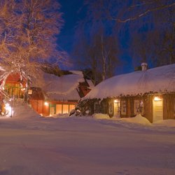 Engø Gård Hotel & Restaurant - Tunet kledd i vinterdrakt