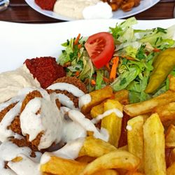Sahara - Sahara Teller und Falafel Teller