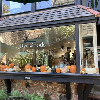 Rye Goods - a display of pumpkins and gourds - Coffee & Tea Near Me - Laguna Beach, California Rye Goods - a display of pumpkins and gourds - Coffee & Tea Near Me - Laguna Beach, California