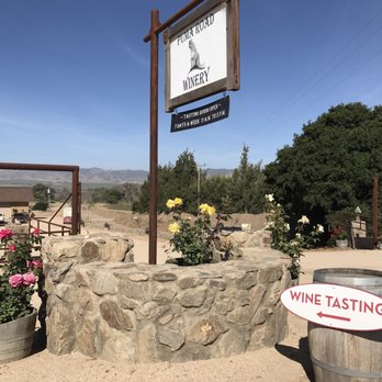 Puma Road Winery - Wineries Near Me - Soledad, California