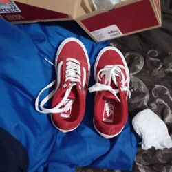 Zumiez - I have a left and right foot.....