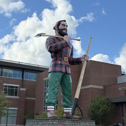 Paul Bunyan Statue