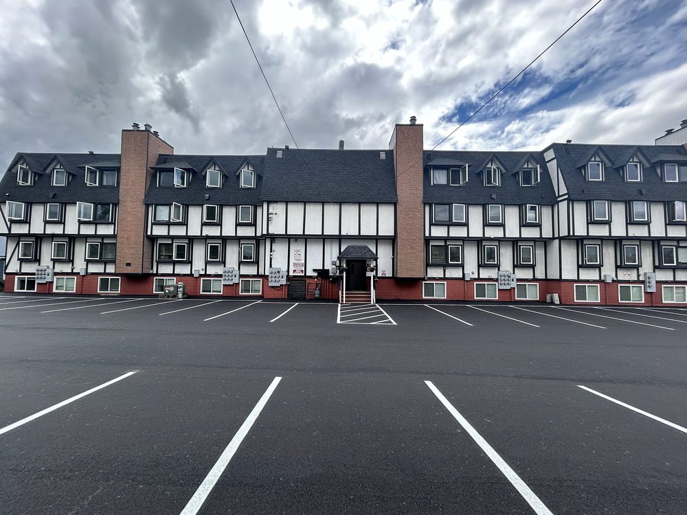 Kings Court - property management company in Anchorage, AK