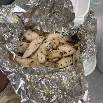 Pizzaiolo's - Please separate the chicken from the salad when you order to go which is awesome because it doesn't make the lettuce wilted! - Pizza Near Me - Magnolia, Texas
