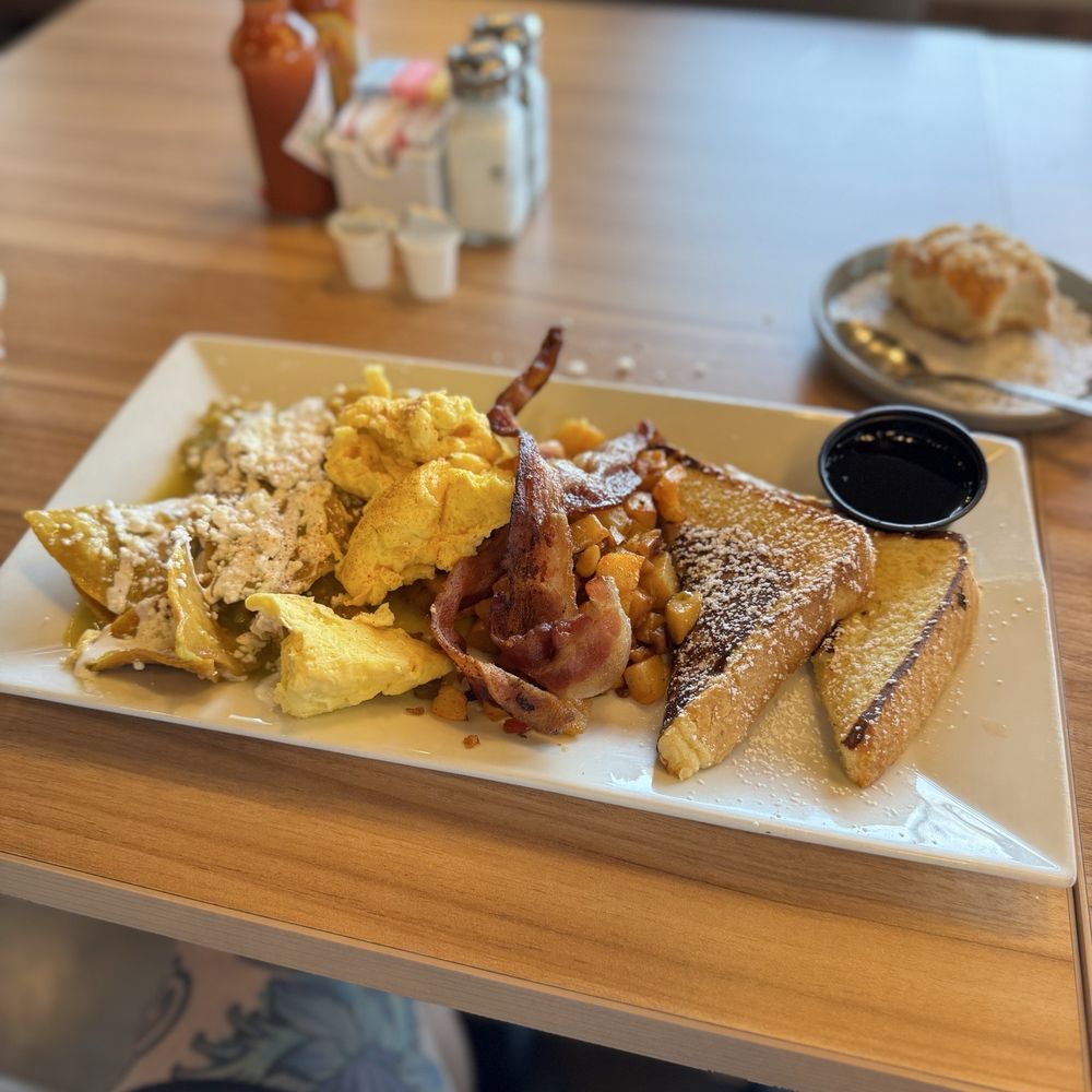 Chilaquiles Modern Kitchen - Big Papa Breakfast (I think) - Mexican Near Me - Mesa, Arizona Chilaquiles Modern Kitchen - Big Papa Breakfast (I think) - Mexican Near Me - Mesa, Arizona