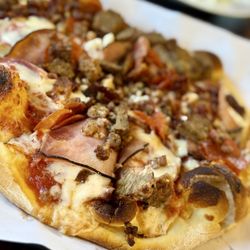 Meatlovers Pizza