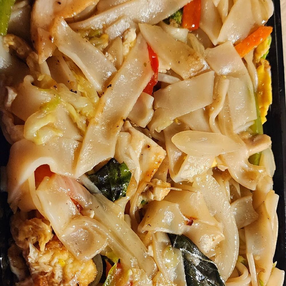 Curries and Momos - Drunken Noodles - Food Trucks Near Me - Pflugerville, Texas