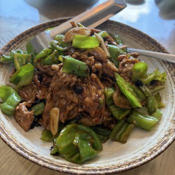 Mama Chang - Hunan beef with hot peppers - Chinese Near Me - Hatfield Township, Pennsylvania