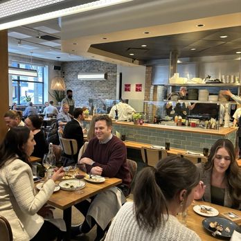 Galit - Dining area - Mediterranean Near Me - Chicago, Illinois Galit - Dining area - Mediterranean Near Me - Chicago, Illinois