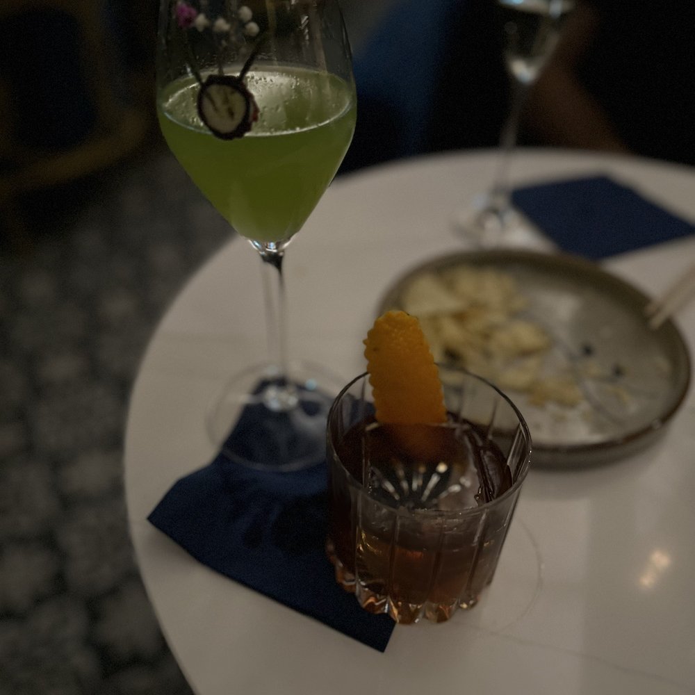 C Suite - Diamond fizz and the old fashioned - Cocktail Bars Near Me - Toronto, Ontario