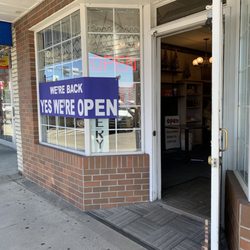 Oosterwyks Dutch Bakery - Door open!