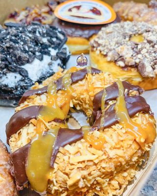 Moe's Doughs by null