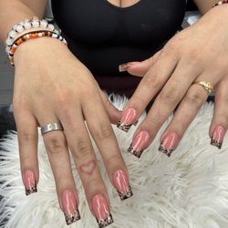 Acryliq Nails