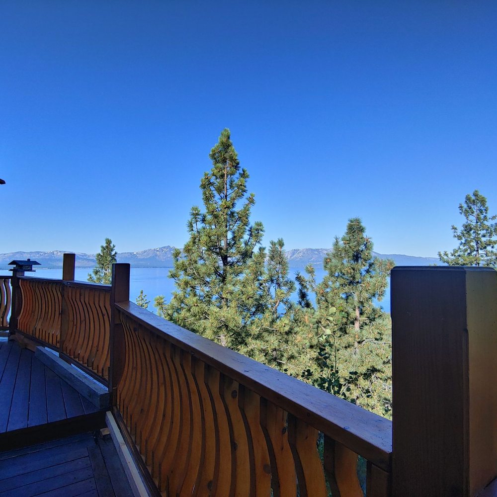 Where Eagles Fly Bed & Breakfast - Deck view - Bed & Breakfast Near Me - Zephyr Cove, Nevada