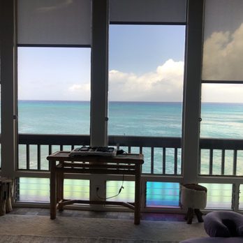Blue Moon Massage Hale - Reflexology Near Me - Lahaina, Hawaii