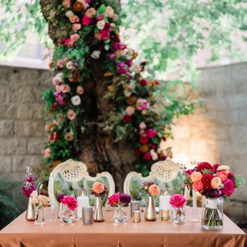 Anemone - Floral Designers Near Me - Chicago, Illinois