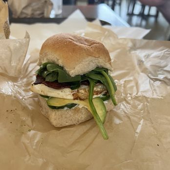 Rollin Cafe - The VP with a fried egg - Breakfast & Brunch Near Me - Cordova, Tennessee