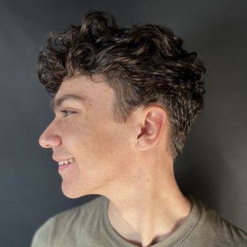 Abigail Reyes - Men's cut - Hair Stylists Near Me - Wildomar, California Abigail Reyes - Men's cut - Hair Stylists Near Me - Wildomar, California