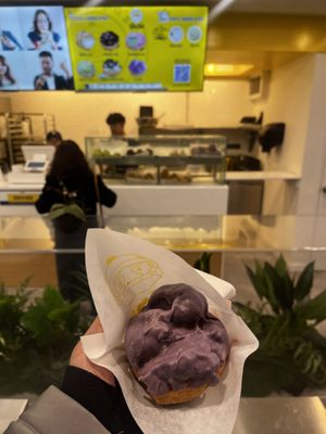 Beard Papa's by null