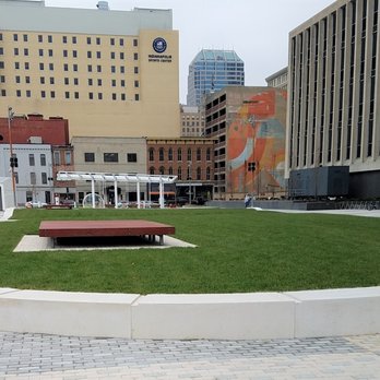 Richard G. Lugar Plaza - view of the west end - Parks Near Me - Indianapolis, Indiana Richard G. Lugar Plaza - view of the west end - Parks Near Me - Indianapolis, Indiana
