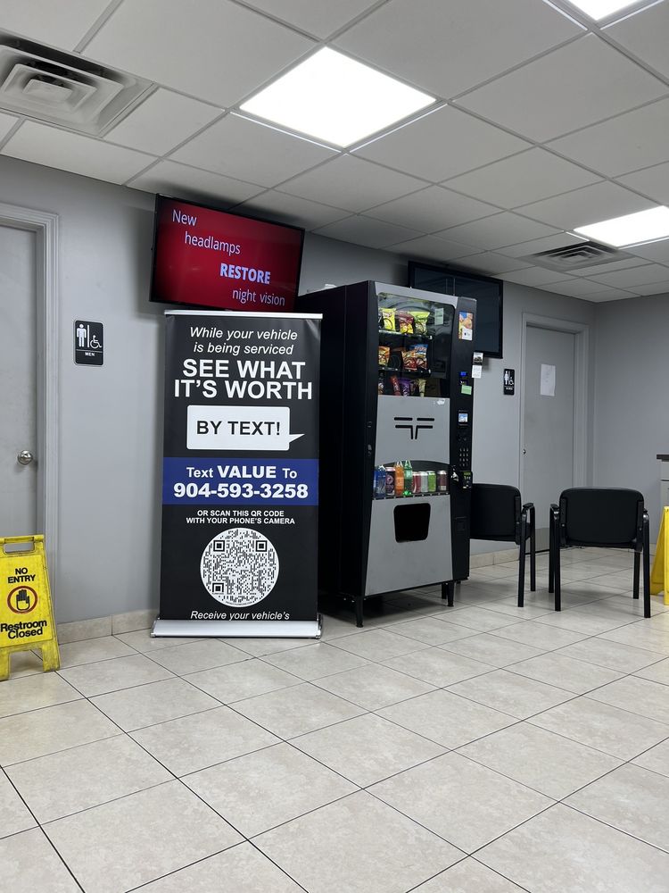 WESTSIDE HYUNDAI with photos Updated August 2024 39 Photos & 65 Reviews 1672 Cassat Ave