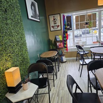 Drip Tasting Room - Some of the tables and chairs in the dining area. - Coffee & Tea Near Me - Roanoke, Virginia