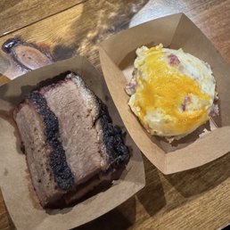 Brisket and Cheesy Garlic Mashed Potatoes Brisket and Cheesy Garlic Mashed Potatoes