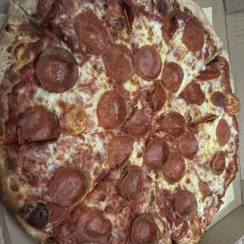New York Pizza - Elk Grove Florin Rd - Large Pepperoni Pizza - Pizza Near Me - Elk Grove, California New York Pizza - Elk Grove Florin Rd - Large Pepperoni Pizza - Pizza Near Me - Elk Grove, California