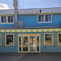 Where is the Dune Dog" Restaurant?