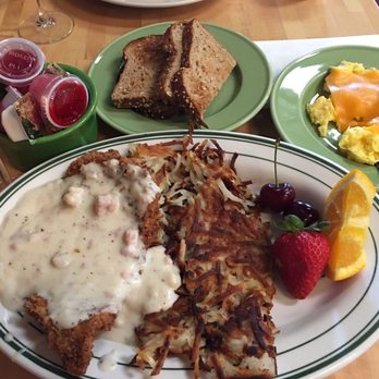 The Café at Michael David Winery - Chicken fried chicken is so delicious with their gravy - New American Near Me - Lodi, California