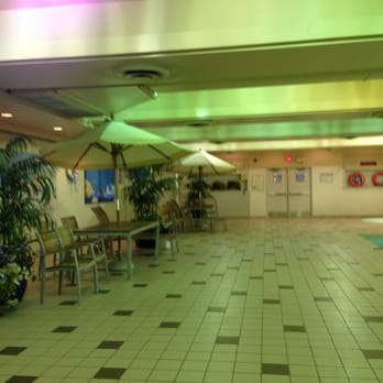 Edmonton Hotel and Convention Centre - Pool lounge area - Hotels Near Me - Edmonton, Alberta Edmonton Hotel and Convention Centre - Pool lounge area - Hotels Near Me - Edmonton, Alberta