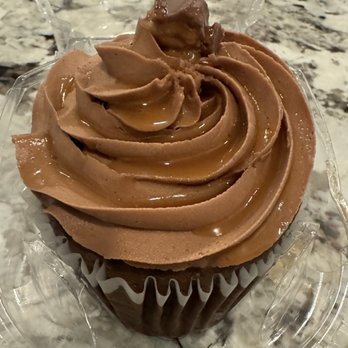 Crumbville - Chocolate Peanut Butter Snicker Crunch - Vegan Near Me - Houston, Texas