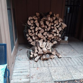 Winter's Best Firewood - 1/4 cord. High quality wood that was dry and bug free. - Firewood Near Me Winter's Best Firewood - 1/4 cord. High quality wood that was dry and bug free. - Firewood Near Me