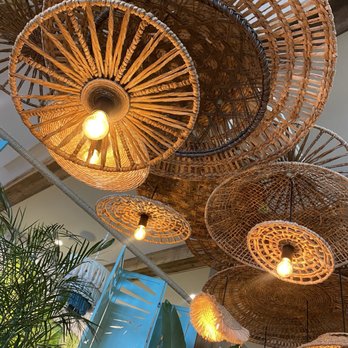 Big Chill Island House - Awesome light fixture - Seafood Near Me - North Myrtle Beach, South Carolina Big Chill Island House - Awesome light fixture - Seafood Near Me - North Myrtle Beach, South Carolina