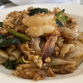 Kin'd - Shrimp Pad Se-Ew - Thai Near Me - Fresh Meadows, New York