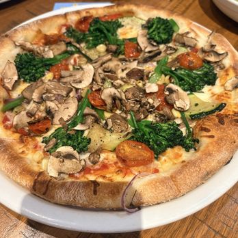 California Pizza Kitchen - California veggie pizza - Pizza Near Me - Los Angeles, California California Pizza Kitchen - California veggie pizza - Pizza Near Me - Los Angeles, California