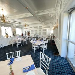 Fort William Henry Hotel & Conference Center
