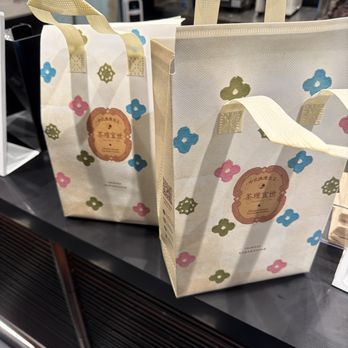 Charlie's Tea - 好喝！ - Coffee & Tea Near Me - San Gabriel, California
