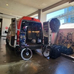 Velofix - Coming to Las Vegas with your bikes?
We come to your Hotel for services and assembly. .