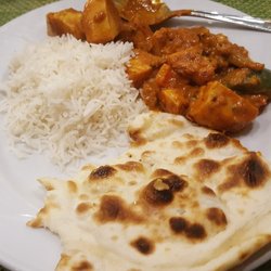 Amarpalace Indisches Restaurant - Chicken Curry mit Basmati-Reis + Brot