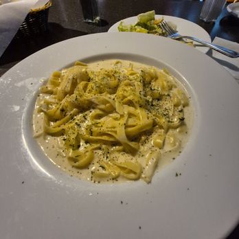 Mesa Italiana Restaurant - Fettuccine Alfredo, yum! - Italian Near Me - Holbrook, Arizona Mesa Italiana Restaurant - Fettuccine Alfredo, yum! - Italian Near Me - Holbrook, Arizona