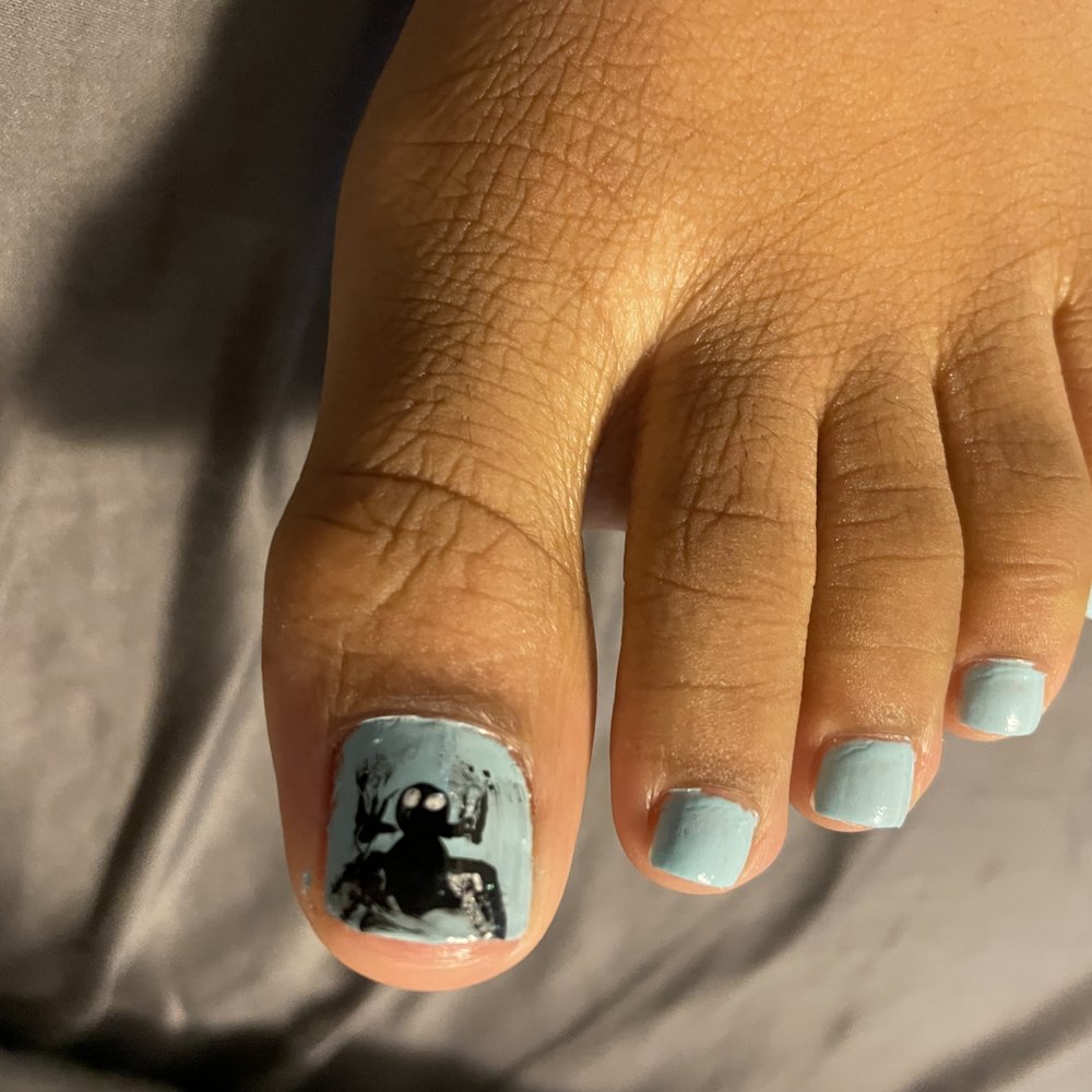 La Fleur Nails & Spa - Spider design left foot - Skin Care Near Me - Portland, Oregon La Fleur Nails & Spa - Spider design left foot - Skin Care Near Me - Portland, Oregon
