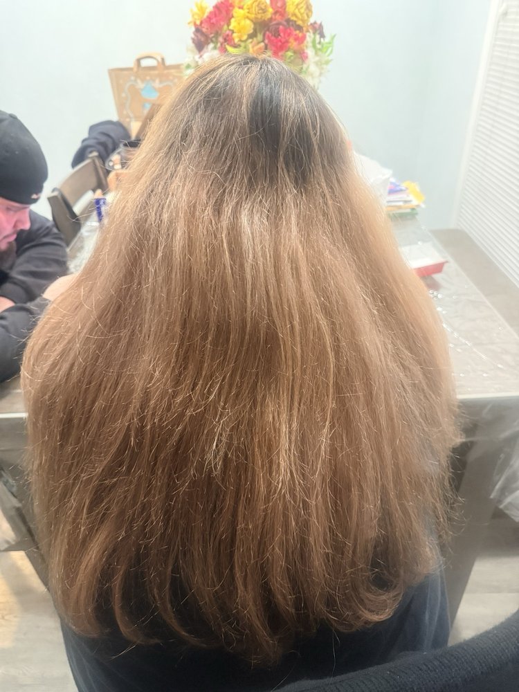 Champu' Hair Salon Logo