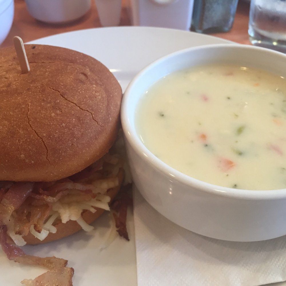 Ben & Florentine - Bacon, apple and cheddar on gluten-free bun with soup - Breakfast & Brunch Near Me - Oakville, Ontario
