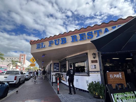 El Pub Restaurant by null