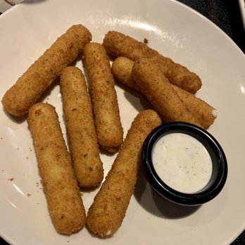 Applebee's Grill + Bar - Mozzarella Sticks - blah presentation but actually tasty - American Near Me - Anaheim, California Applebee's Grill + Bar - Mozzarella Sticks - blah presentation but actually tasty - American Near Me - Anaheim, California